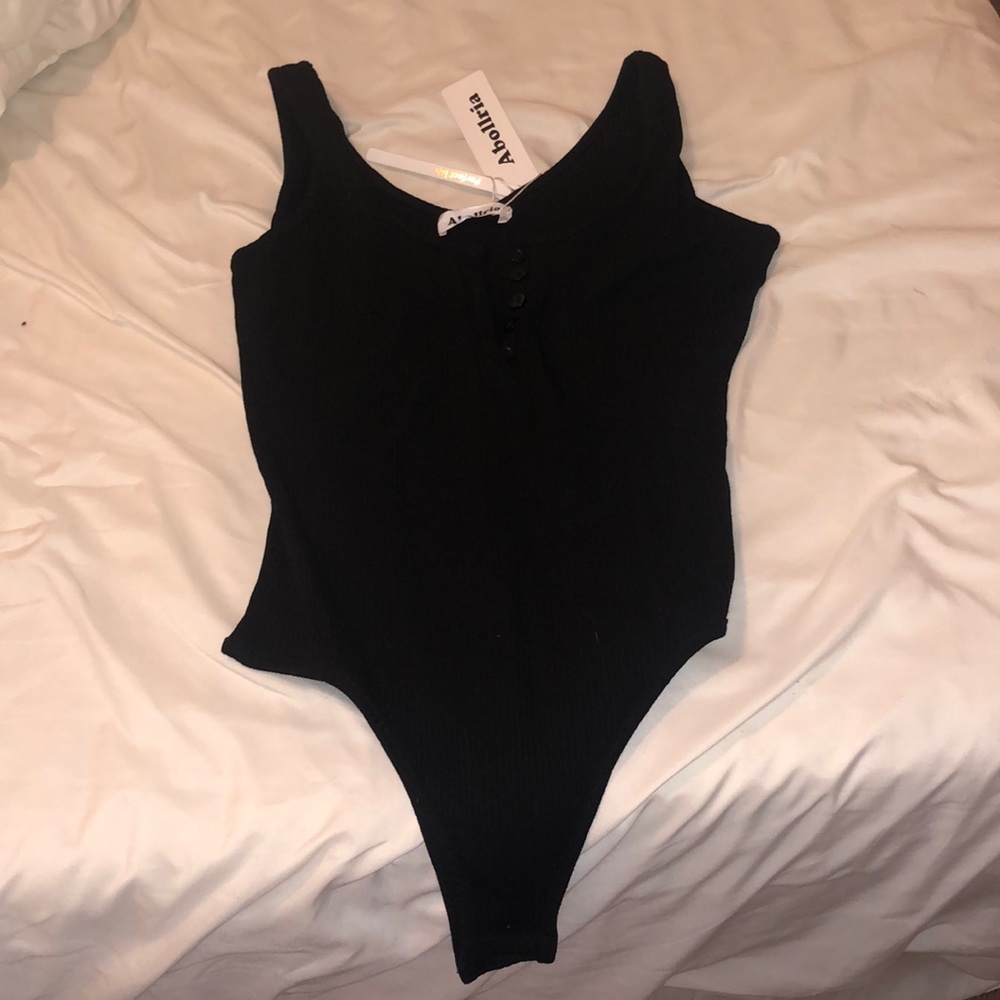 Black half button bodysuit!